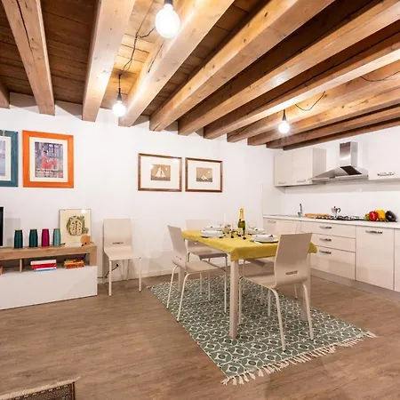 Ca' Dei Zogatoli * البندقية